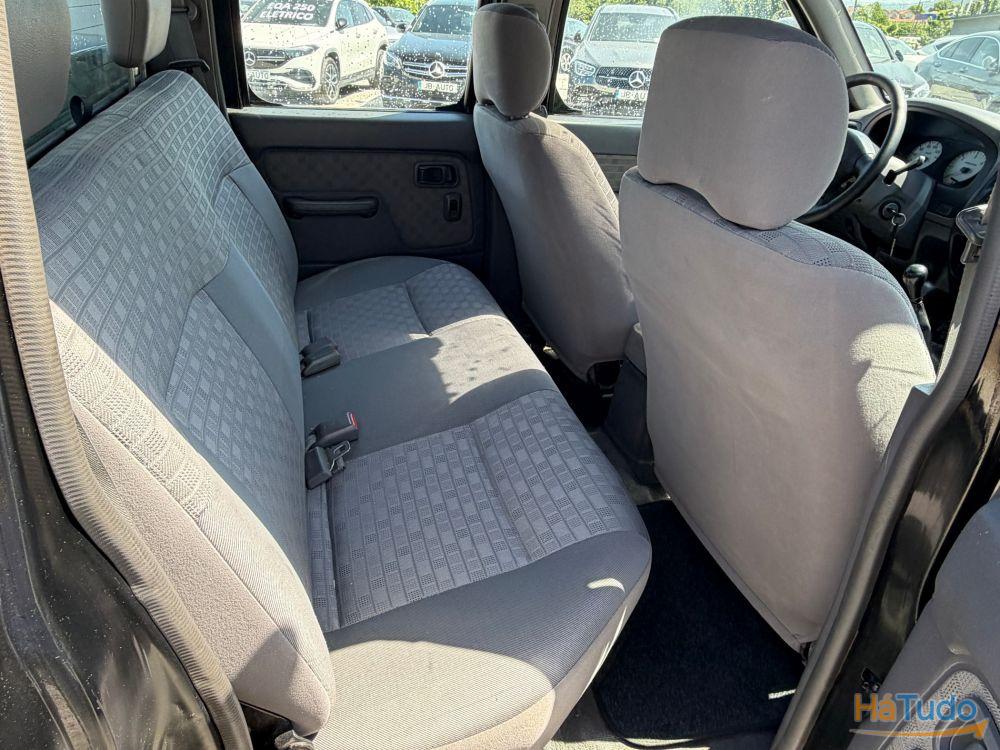 Nissan Navara 2.5TDi 4x4 5LUG Nissan Navara 2.5TDi 4x4 5LUG