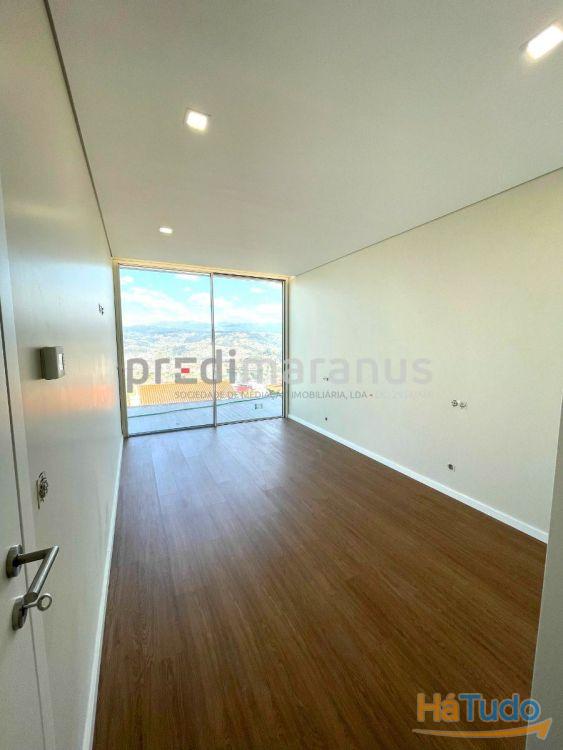 Moradia T3, 5 WC (3 suites), em zona nobre da cidade, com vistas espetaculares sobre o rio e cidade de Amarante Moradia T3, 5 WC (3 suites), em zona nobre da cidade, com vistas espetaculares sobre o rio e cidade de Amarante