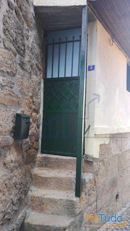 TITULO: CASA NA LOUSA ? BOM PREÇO - Torre de Moncorvo TITULO: CASA NA LOUSA ? BOM PREÇO - Torre de Moncorvo