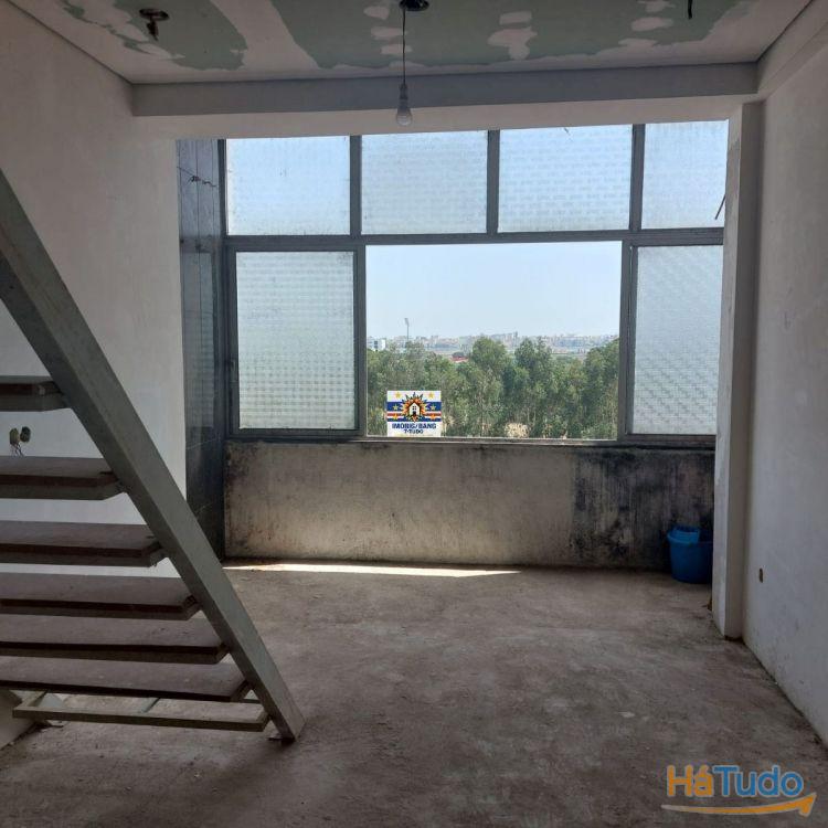 Apartamento T3, transformado em T4 Duplex (Sótão) Apartamento T3, transformado em T4 Duplex (Sótão)