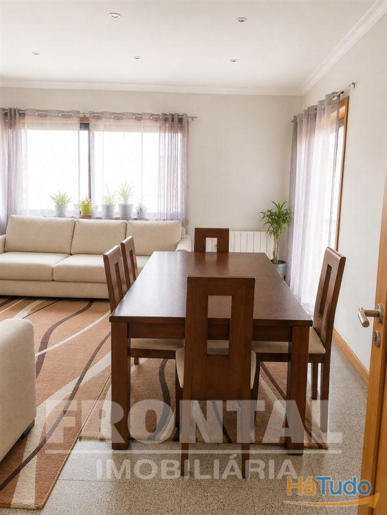 Moradia T3 | Conforto Habitacional e Excelente Localização Moradia T3 | Conforto Habitacional e Excelente Localização