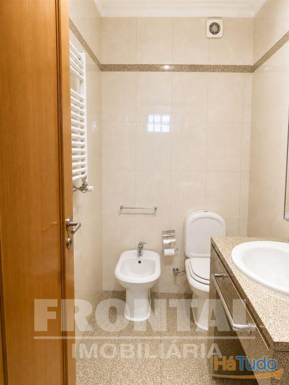 Moradia T3 | Conforto Habitacional e Excelente Localização Moradia T3 | Conforto Habitacional e Excelente Localização