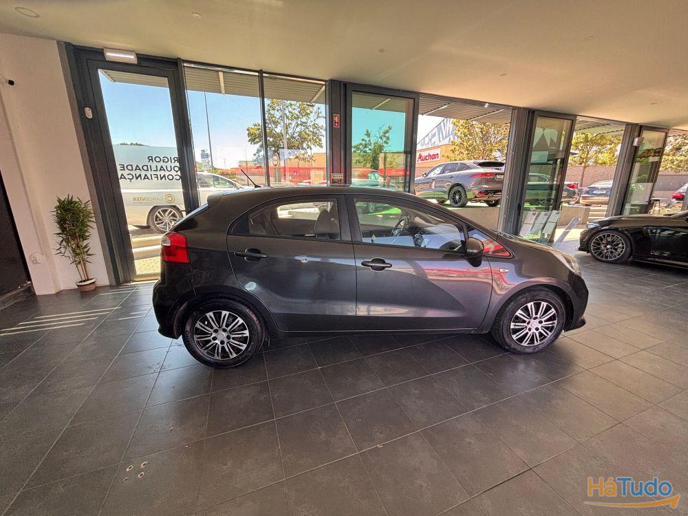 Kia Rio 1.1 CRDi EX ISG Kia Rio 1.1 CRDi EX ISG