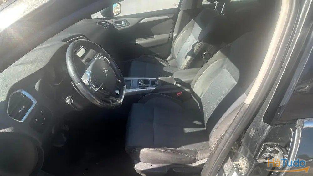 Citroën C4 1.6 e-HDi Exclusive CMP6 Citroën C4 1.6 e-HDi Exclusive CMP6