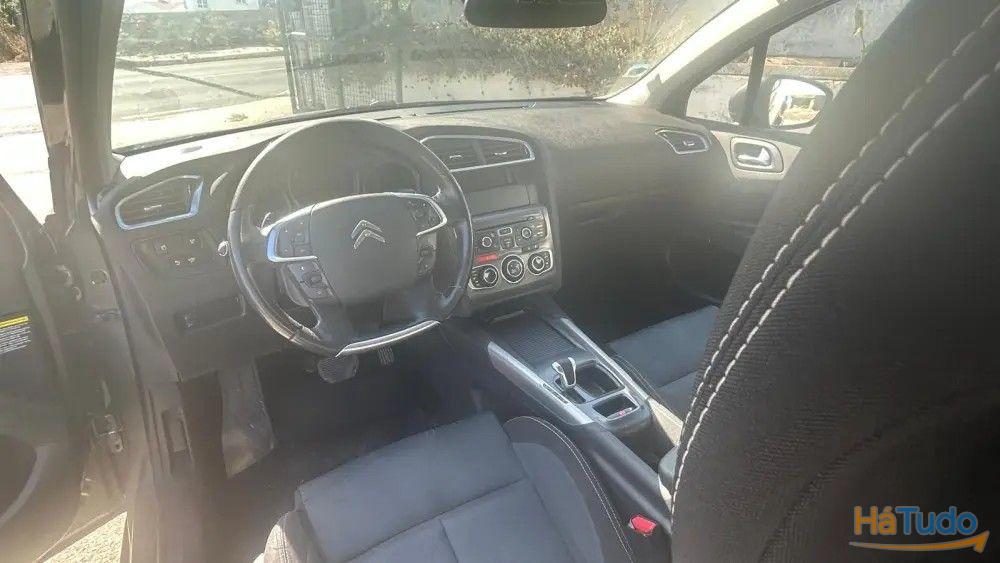 Citroën C4 1.6 e-HDi Exclusive CMP6 Citroën C4 1.6 e-HDi Exclusive CMP6