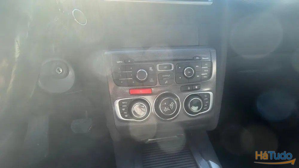 Citroën C4 1.6 e-HDi Exclusive CMP6 Citroën C4 1.6 e-HDi Exclusive CMP6