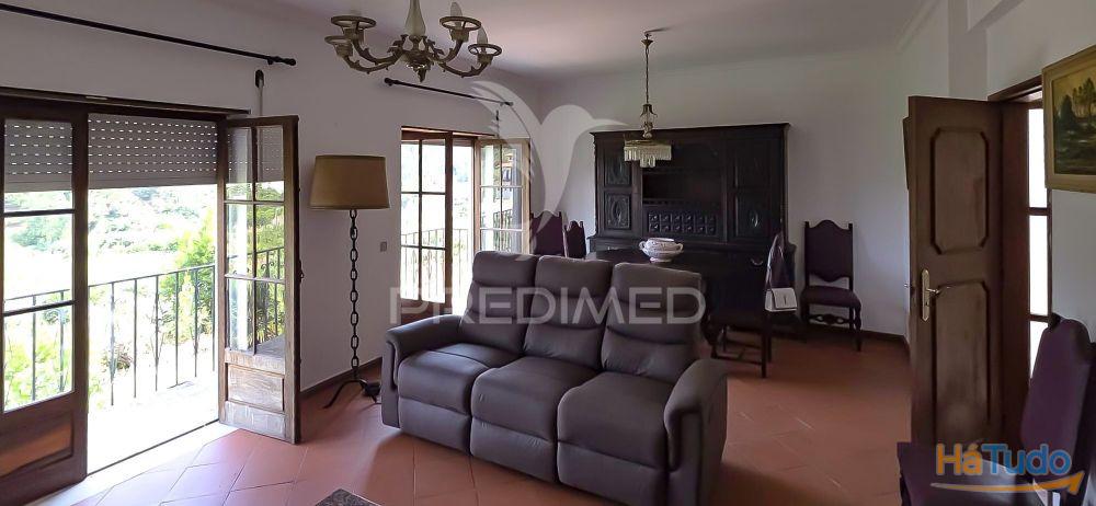 Moradia T3, Garagem, Sotão, 765m2 Terreno. Almalagues Moradia T3, Garagem, Sotão, 765m2 Terreno. Almalagues