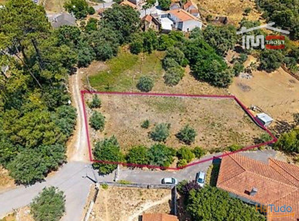 TERRENO COM 1382 m² SITUADO A 8 KMS DE FÁTIMA TERRENO COM 1382 m² SITUADO A 8 KMS DE FÁTIMA