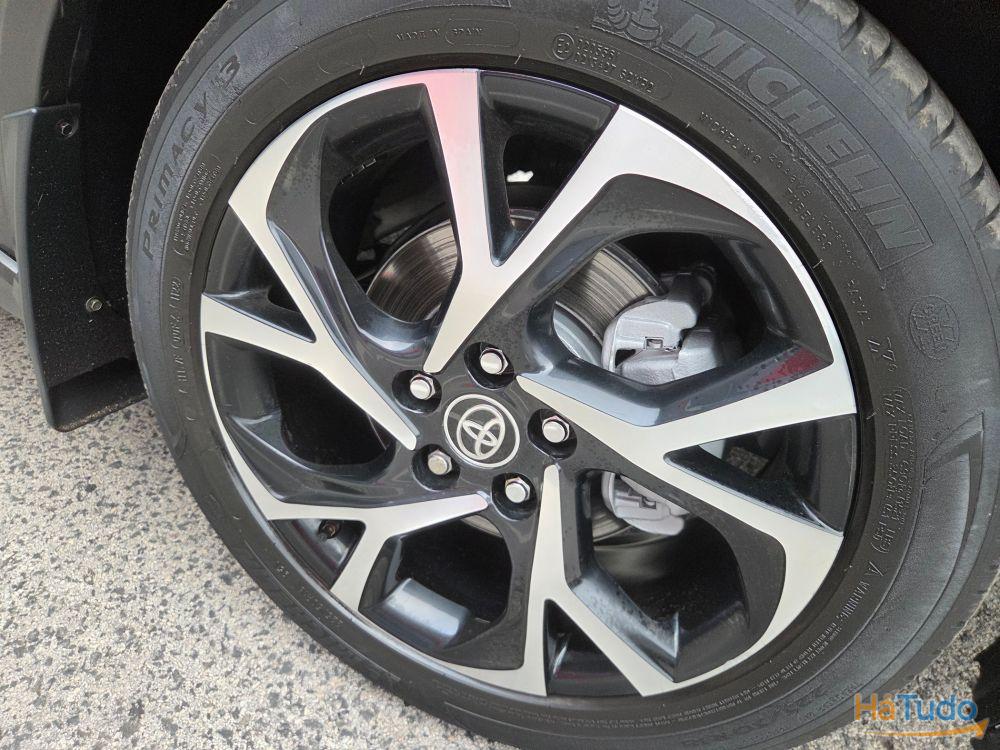 Toyota C-HR 1.8 business edition Toyota C-HR 1.8 business edition