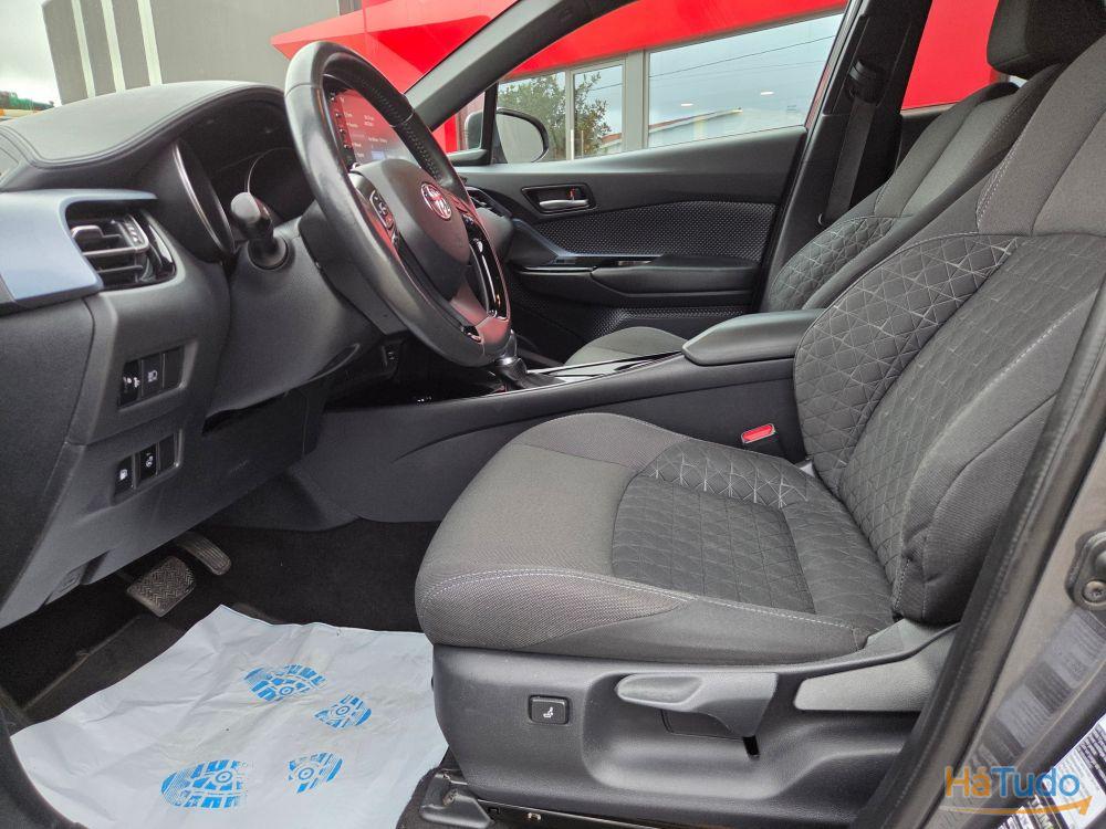 Toyota C-HR 1.8 business edition Toyota C-HR 1.8 business edition