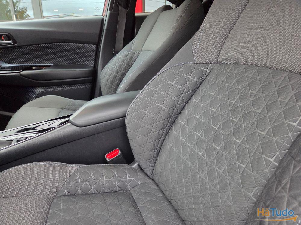 Toyota C-HR 1.8 business edition Toyota C-HR 1.8 business edition