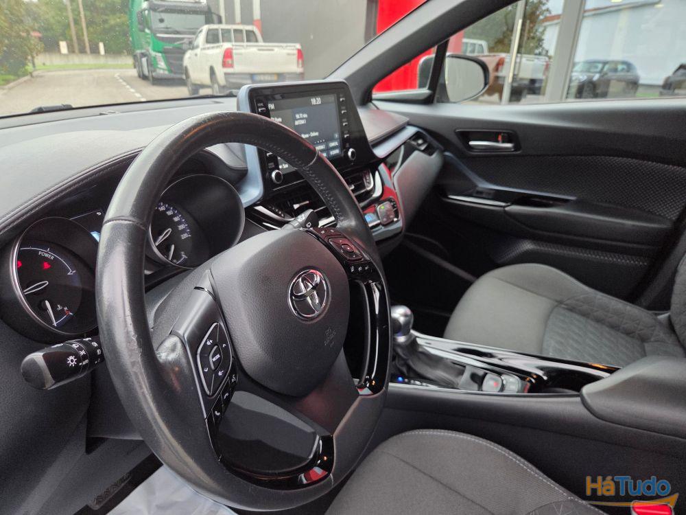 Toyota C-HR 1.8 business edition Toyota C-HR 1.8 business edition