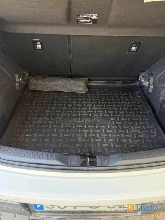 Toyota Auris 1.8 HSD Comfort+Navi Toyota Auris 1.8 HSD Comfort+Navi