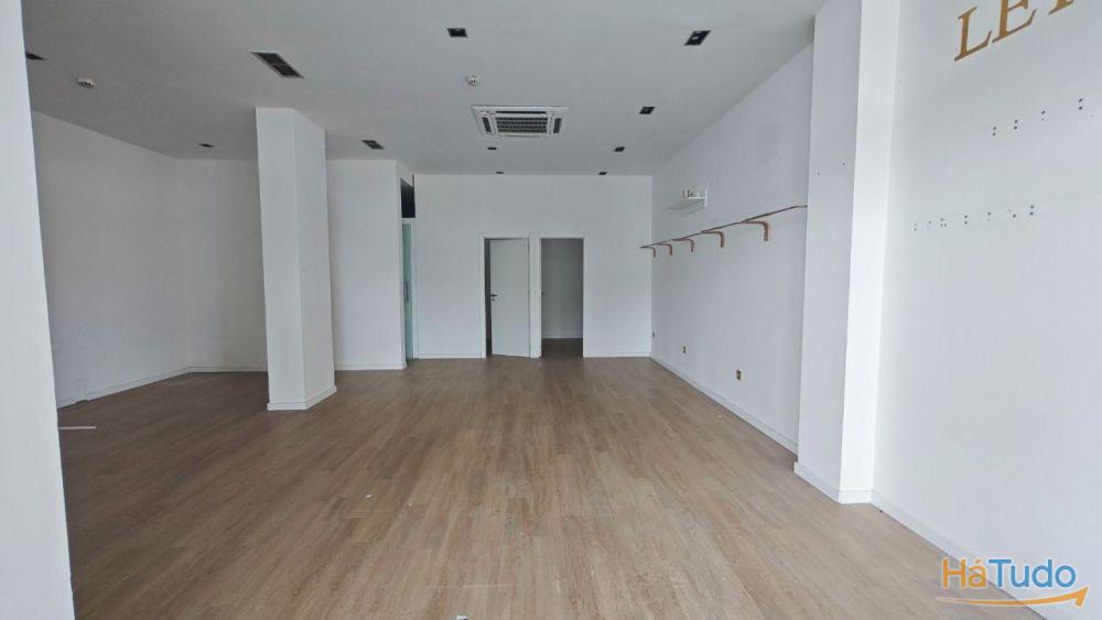 Loja p/Serviços ou Restauração - 75m2 - Junto a Escola - Gervide - Oliveira Douro Loja p/Serviços ou Restauração - 75m2 - Junto a Escola - Gervide - Oliveira Douro