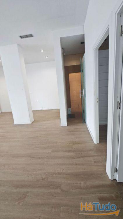 Loja p/Serviços ou Restauração - 75m2 - Junto a Escola - Gervide - Oliveira Douro Loja p/Serviços ou Restauração - 75m2 - Junto a Escola - Gervide - Oliveira Douro