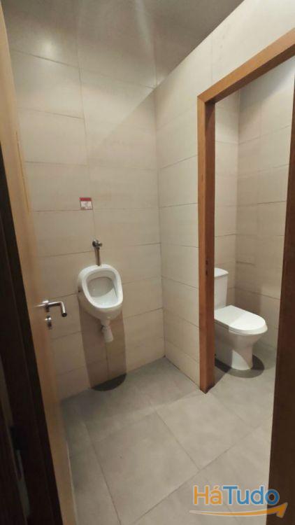 Loja p/Serviços ou Restauração - 75m2 - Junto a Escola - Gervide - Oliveira Douro Loja p/Serviços ou Restauração - 75m2 - Junto a Escola - Gervide - Oliveira Douro