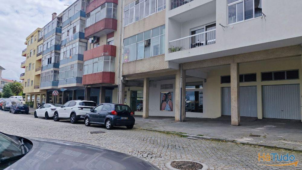 Loja p/Serviços ou Restauração - 75m2 - Junto a Escola - Gervide - Oliveira Douro Loja p/Serviços ou Restauração - 75m2 - Junto a Escola - Gervide - Oliveira Douro