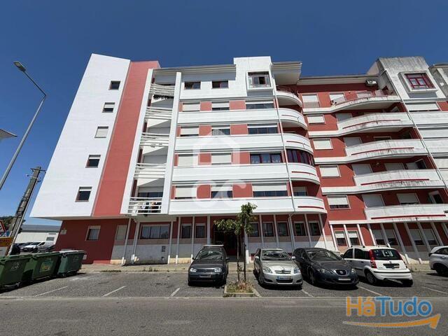 Venda - Apartamento - T2 Venda - Apartamento - T2