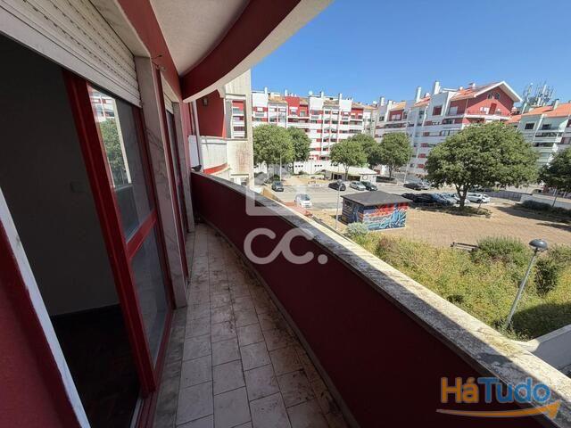 Venda - Apartamento - T2 Venda - Apartamento - T2