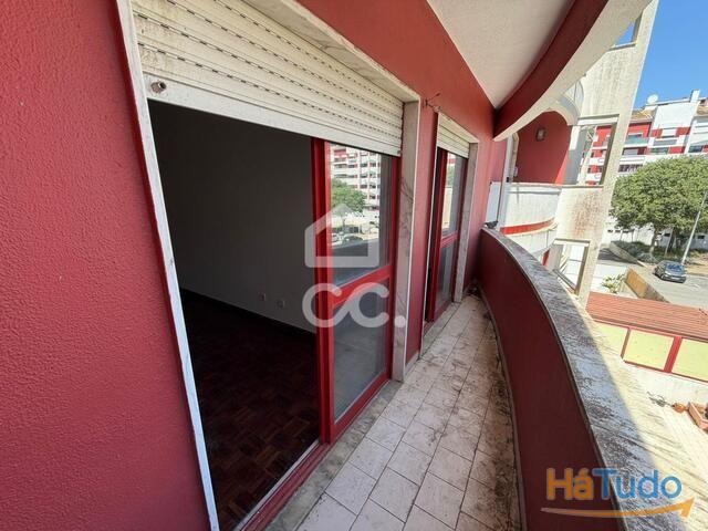 Venda - Apartamento - T2 Venda - Apartamento - T2