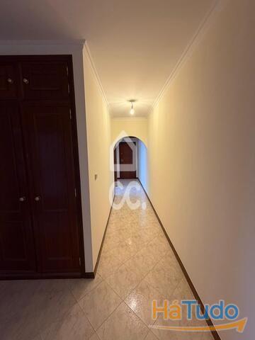 Venda - Apartamento - T2 Venda - Apartamento - T2