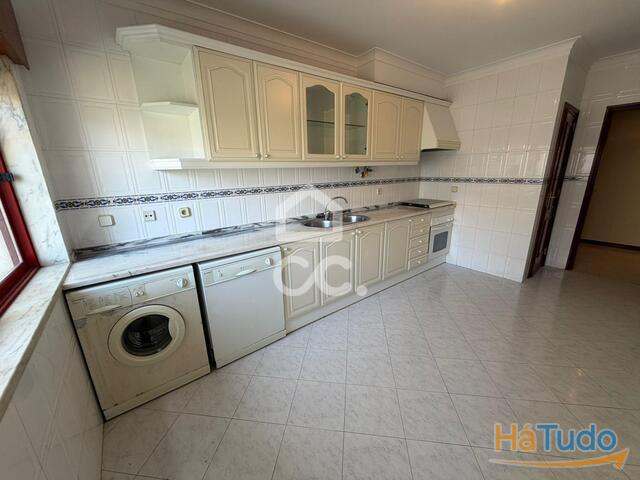 Venda - Apartamento - T2 Venda - Apartamento - T2