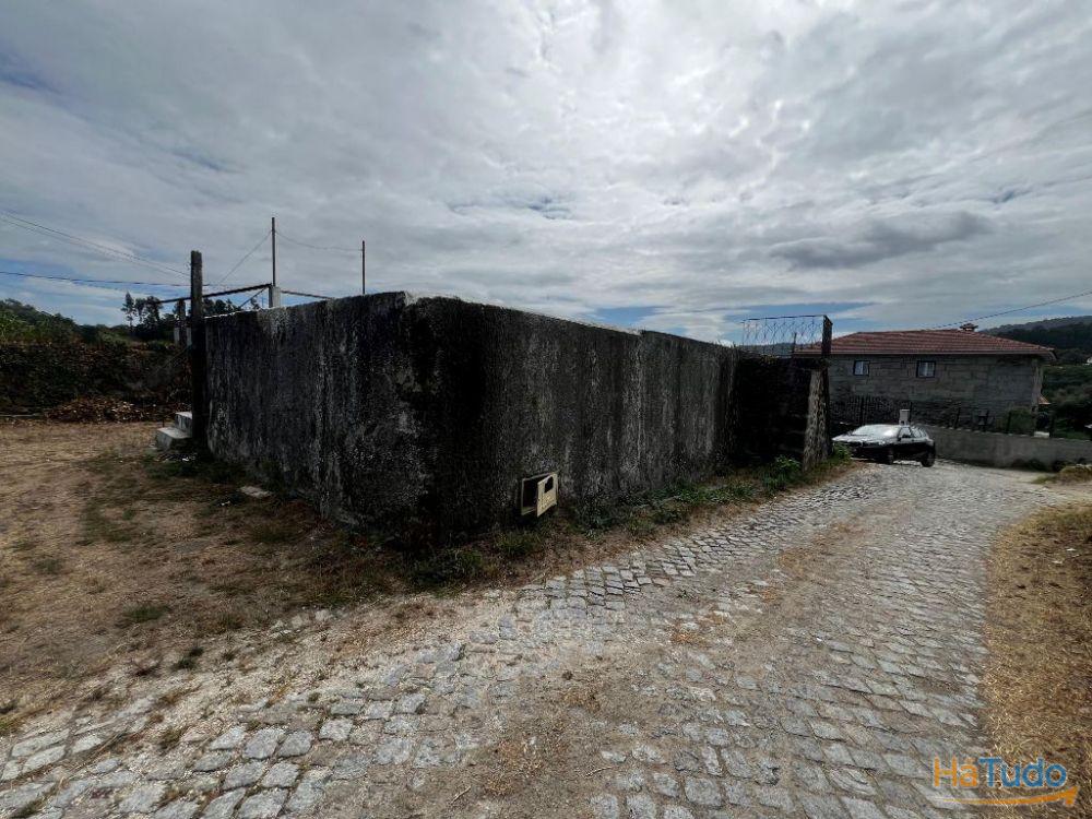 Moradia Independente para Restauro com PROJETO APROVADO em Telões Amarante Moradia Independente para Restauro com PROJETO APROVADO em Telões Amarante