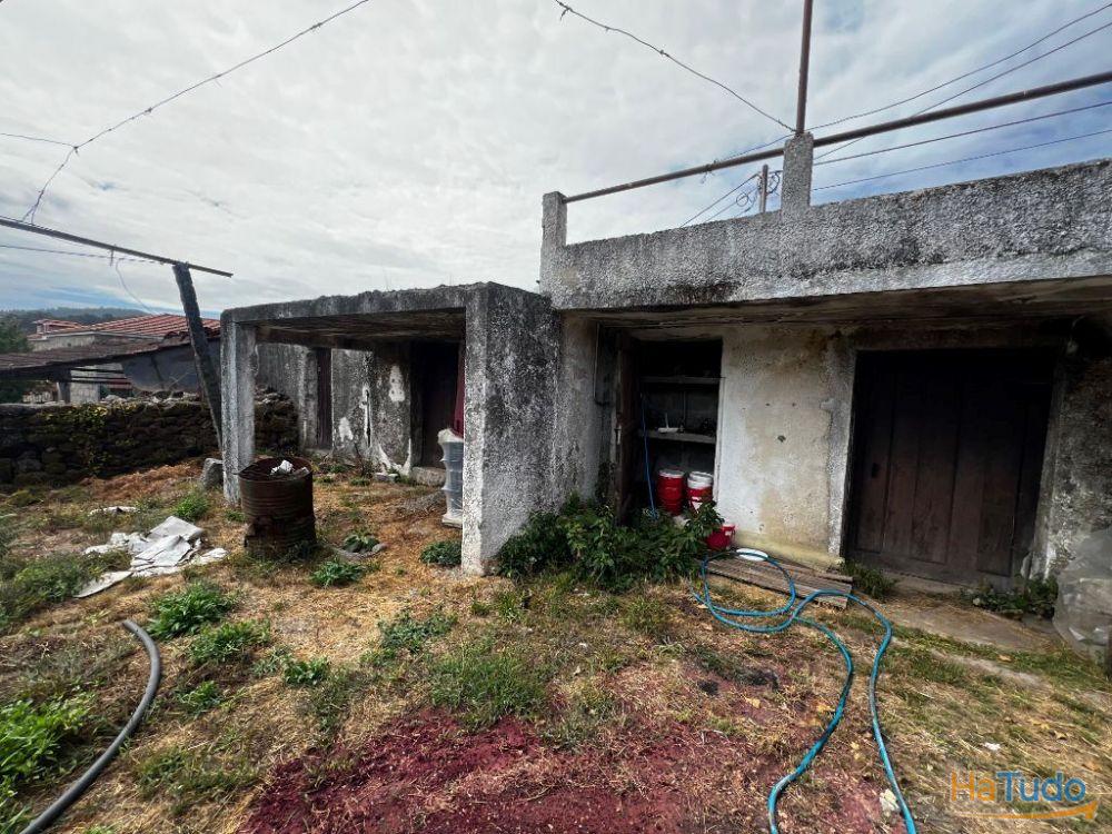 Moradia Independente para Restauro com PROJETO APROVADO em Telões Amarante Moradia Independente para Restauro com PROJETO APROVADO em Telões Amarante
