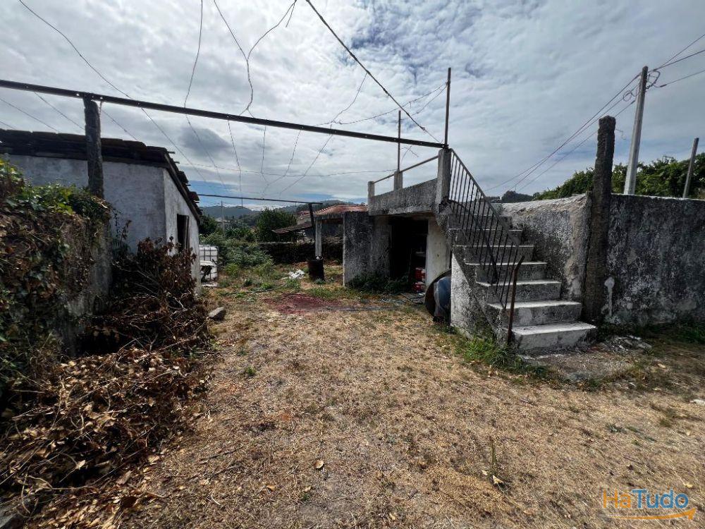 Moradia Independente para Restauro com PROJETO APROVADO em Telões Amarante Moradia Independente para Restauro com PROJETO APROVADO em Telões Amarante