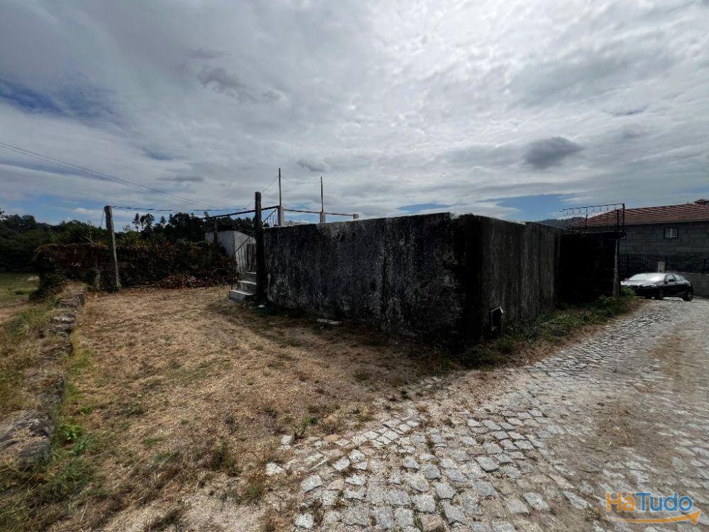 Moradia Independente para Restauro com PROJETO APROVADO em Telões Amarante Moradia Independente para Restauro com PROJETO APROVADO em Telões Amarante