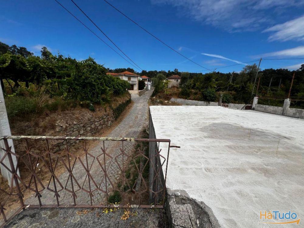 Moradia Independente para Restauro com PROJETO APROVADO em Telões Amarante Moradia Independente para Restauro com PROJETO APROVADO em Telões Amarante