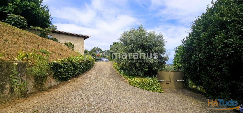 Exclusiva moradia com 7 quartos (5 suites), terreno com 5000m2. Vistas deslumbrantes sobre a serra e cidade de Amarante Exclusiva moradia com 7 quartos (5 suites), terreno com 5000m2. Vistas deslumbrantes sobre a serra e cidade de Amarante