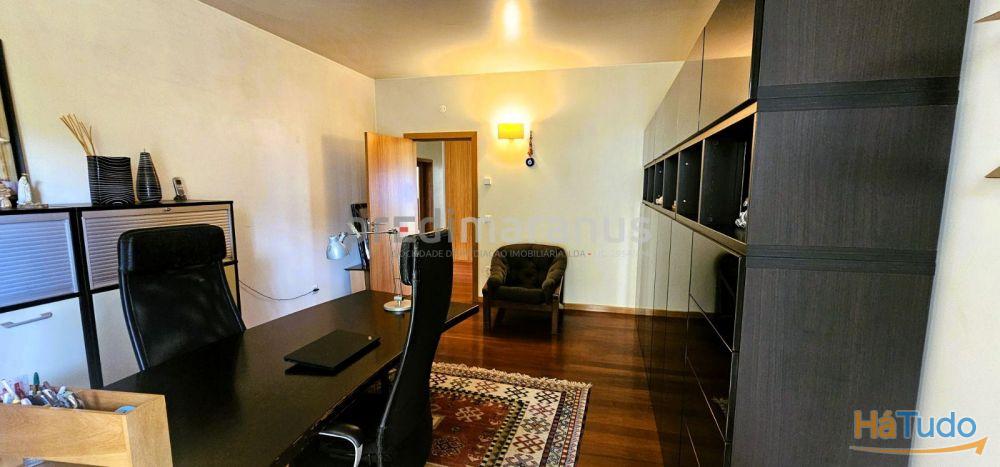 Exclusiva moradia com 7 quartos (5 suites), terreno com 5000m2. Vistas deslumbrantes sobre a serra e cidade de Amarante Exclusiva moradia com 7 quartos (5 suites), terreno com 5000m2. Vistas deslumbrantes sobre a serra e cidade de Amarante