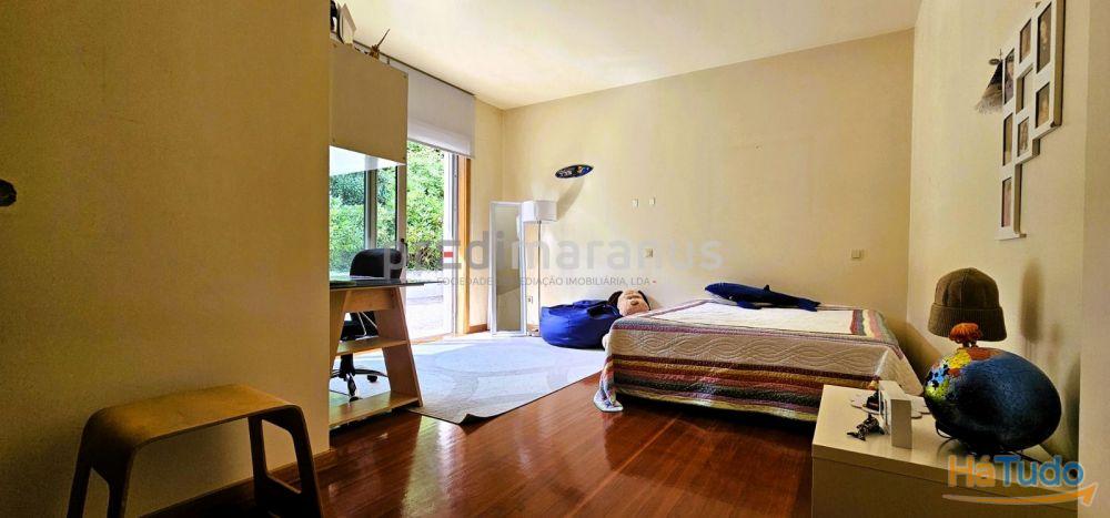 Exclusiva moradia com 7 quartos (5 suites), terreno com 5000m2. Vistas deslumbrantes sobre a serra e cidade de Amarante Exclusiva moradia com 7 quartos (5 suites), terreno com 5000m2. Vistas deslumbrantes sobre a serra e cidade de Amarante
