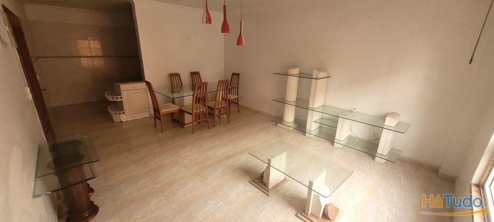 Apartamento T2 com Excelentes Áreas e 2 Frentes Solares Tapada das Mercês Apartamento T2 com Excelentes Áreas e 2 Frentes Solares Tapada das Mercês
