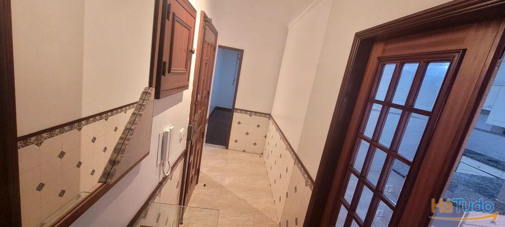 Apartamento T2 com Excelentes Áreas e 2 Frentes Solares Tapada das Mercês Apartamento T2 com Excelentes Áreas e 2 Frentes Solares Tapada das Mercês