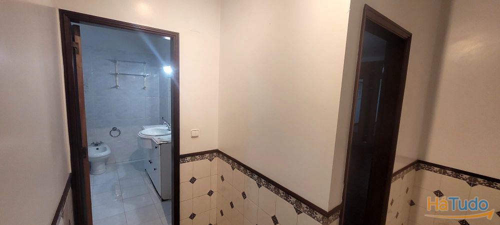Apartamento T2 com Excelentes Áreas e 2 Frentes Solares Tapada das Mercês Apartamento T2 com Excelentes Áreas e 2 Frentes Solares Tapada das Mercês