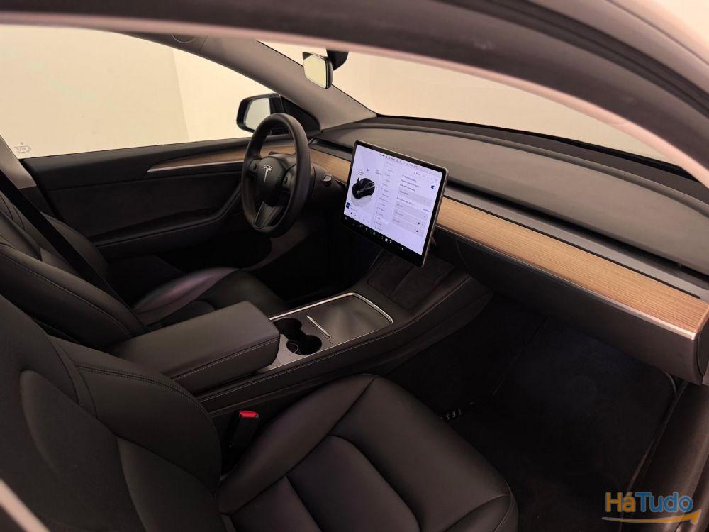 Tesla Model Y Long Range Tração Integral Tesla Model Y Long Range Tração Integral