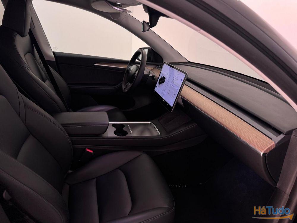 Tesla Model Y Long Range Tração Integral Tesla Model Y Long Range Tração Integral