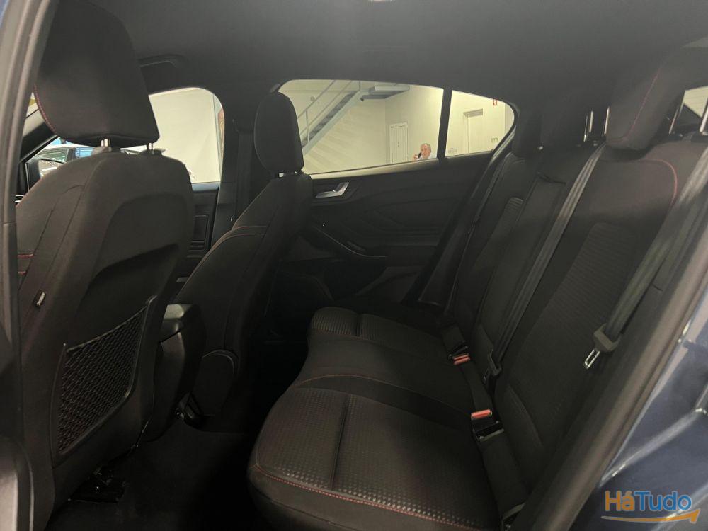 Ford Focus 1.0 EcoBoost MHEV ST-Line Ford Focus 1.0 EcoBoost MHEV ST-Line