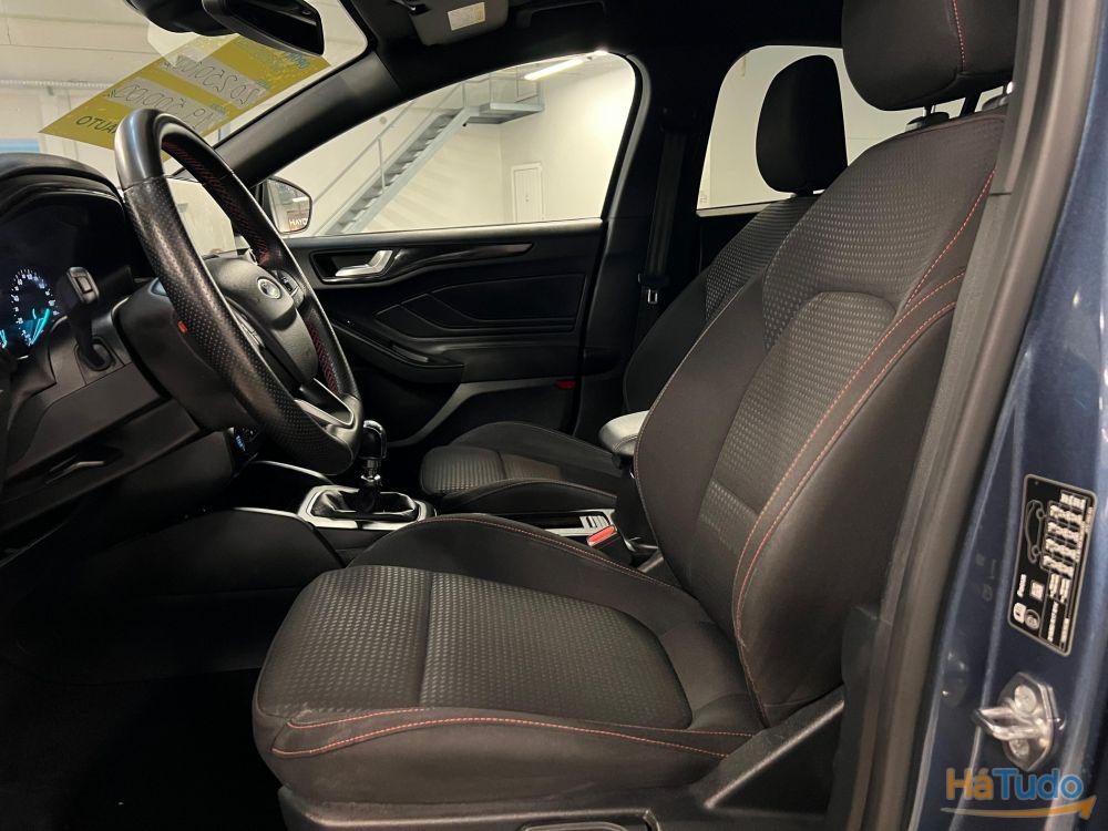 Ford Focus 1.0 EcoBoost MHEV ST-Line Ford Focus 1.0 EcoBoost MHEV ST-Line