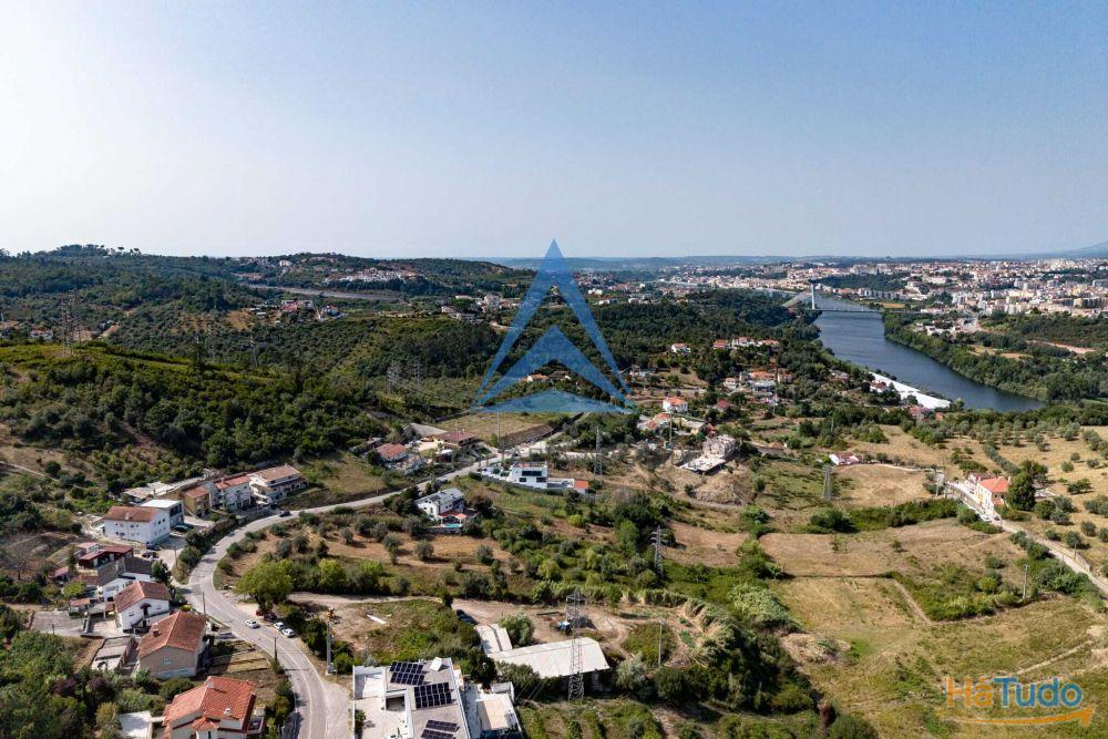 Terreno Urbano com Projeto | Coimbra
