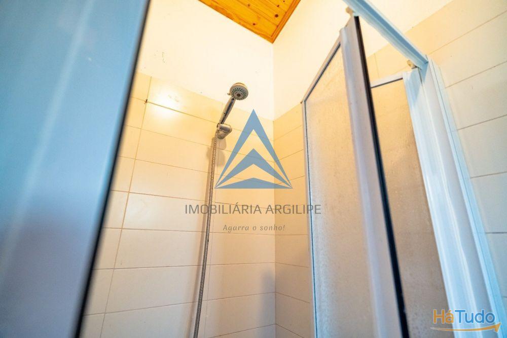 TERRENO URBANO COM  ANEXO T1 JARDIM E  PO�O