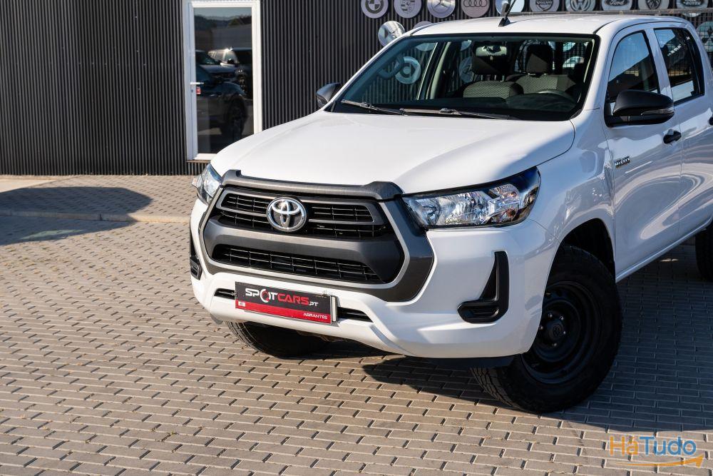 Toyota Hilux 2.4 D-4D 2WD CD CM