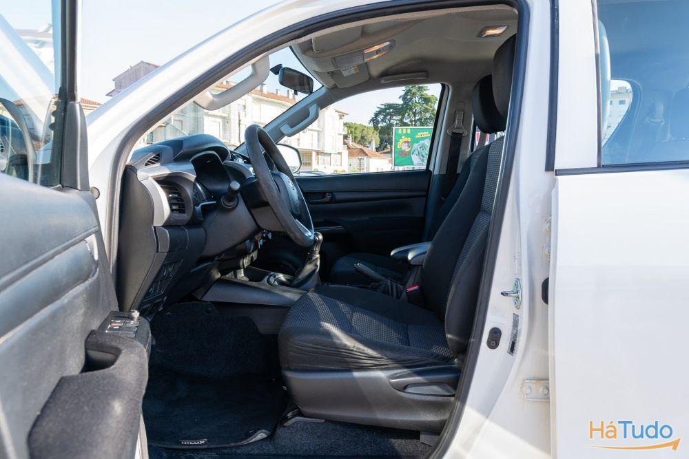 Toyota Hilux 2.4 D-4D 2WD CD CM
