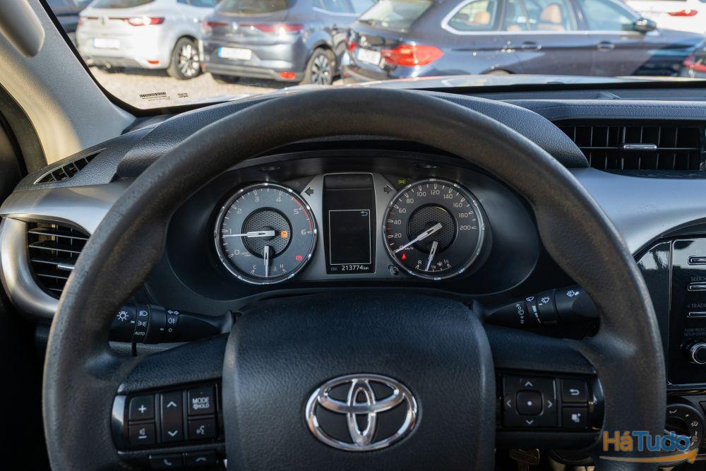 Toyota Hilux 2.4 D-4D 2WD CD CM