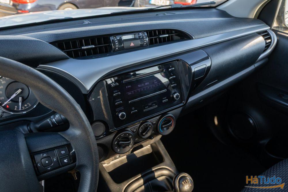 Toyota Hilux 2.4 D-4D 2WD CD CM