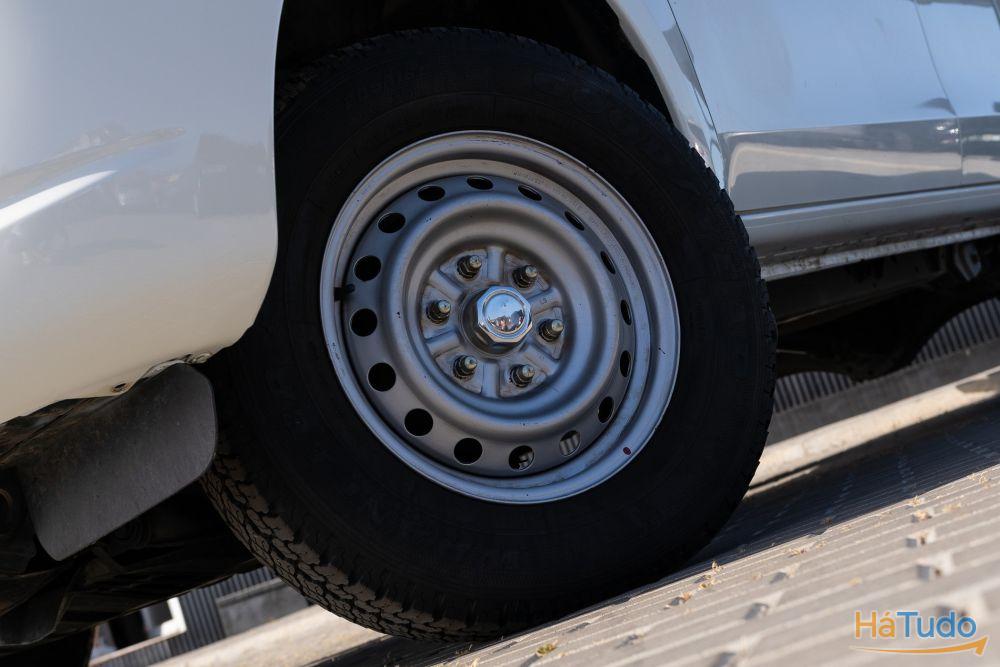 Mitsubishi L200 2.4 DI-D CD Invite 4WD
