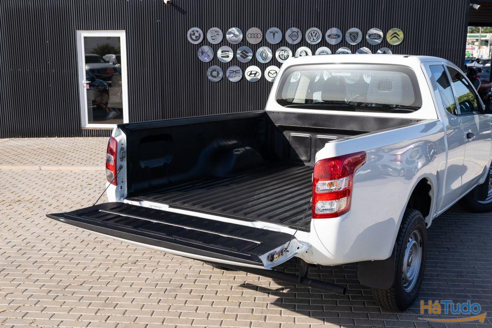 Mitsubishi L200 2.4 DI-D CD Invite 4WD