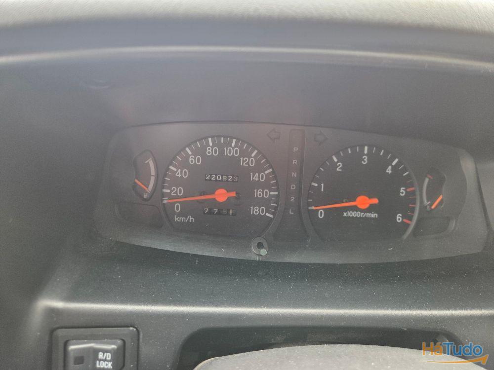 Mitsubishi Strakar 4x4 automatica Mitsubishi Strakar 4x4 automatica